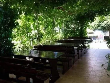 Hotel Semeen Afrikana